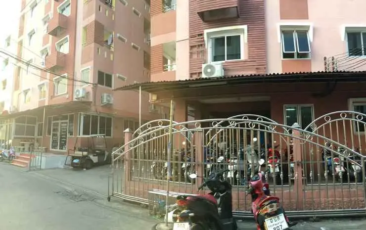 Бангкок: Baan Daratorn Soi 53 Yeak 4
