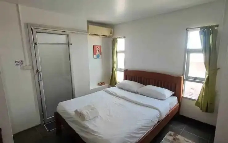 Бангкок: Baan Daratorn Soi 55 Yeak 4
