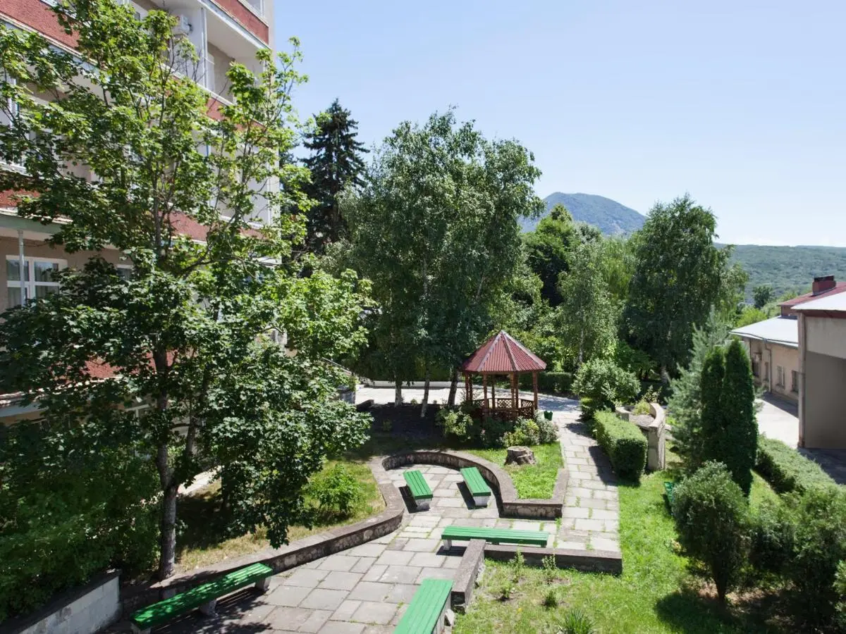 Железноводск: Beshtau (Zheleznovodsk)