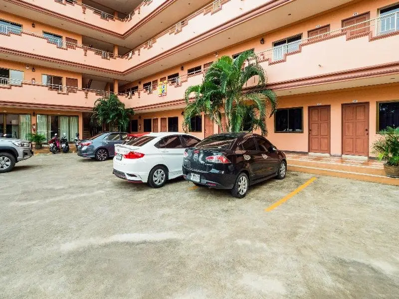 Паттайя: OYO 1087 Udom Khomkham Apartment