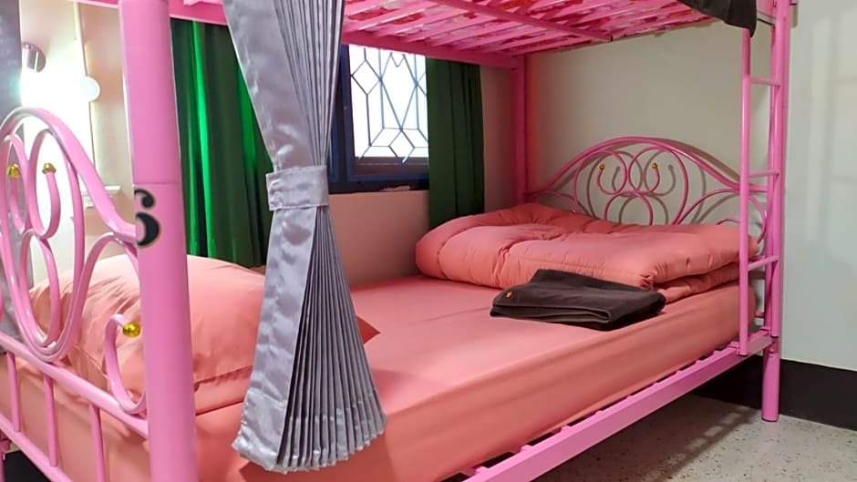 Бетонг: BT Star Hostel