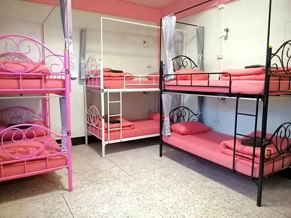 Бетонг: BT Star Hostel