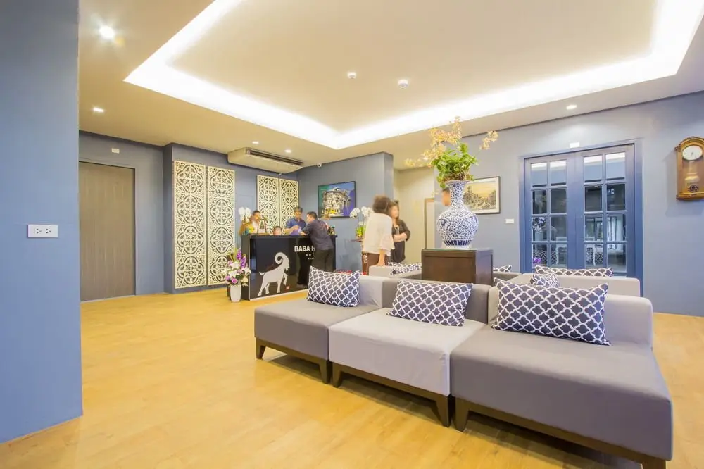 Муанг: Zra House
