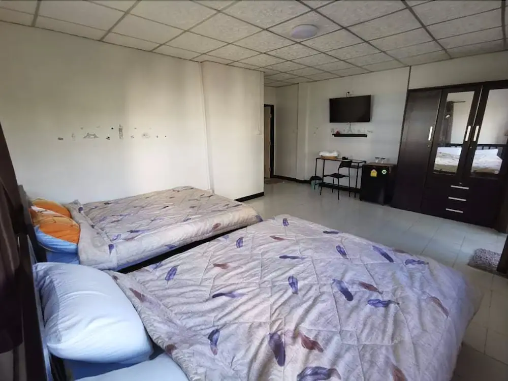Чонбури: J Room Bangsaen