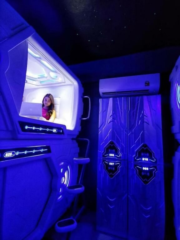 Бангкок: Met a Space Pod at Asoke