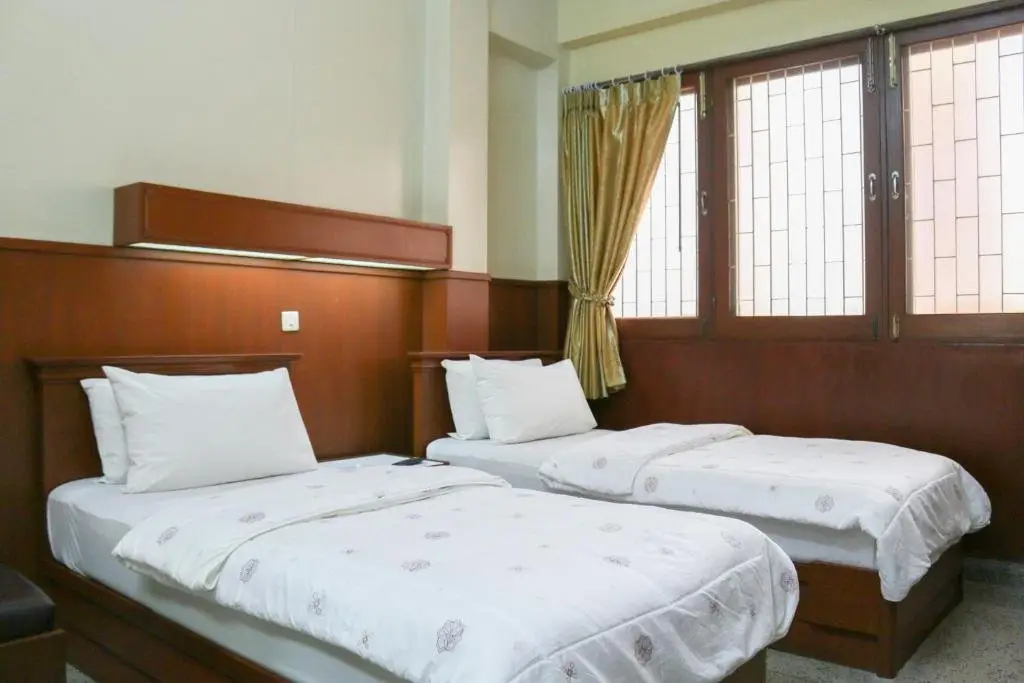 Бангкок: Nakornping Hotel