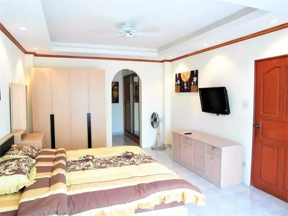Паттайя: Sea Views With Rentbuythailand