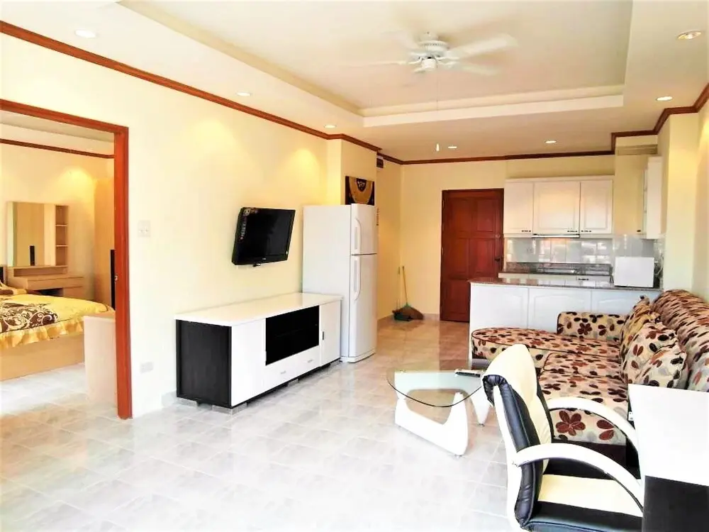 Паттайя: Sea Views With Rentbuythailand
