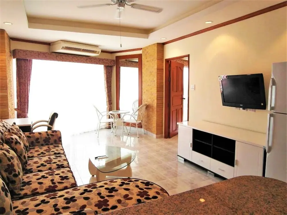 Паттайя: Sea Views With Rentbuythailand
