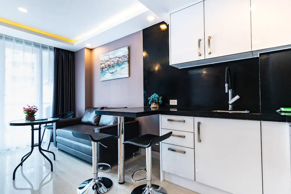 Паттайя: Centara Grand Avenue by Pattaya Holiday