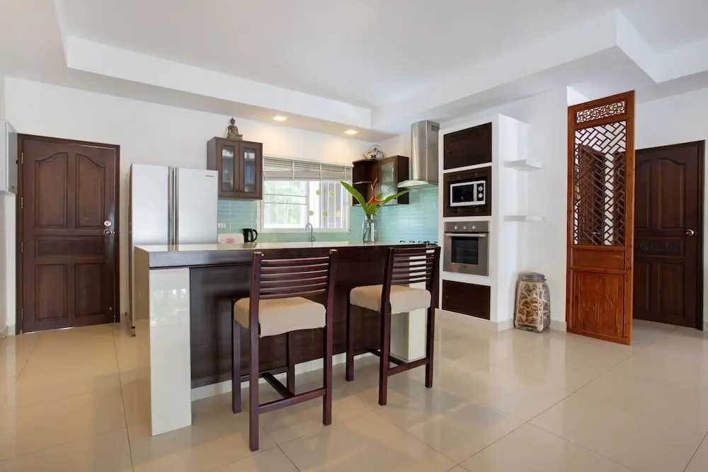 Муанг: Tropical Thai Style 4BR Pool Villa Fanny