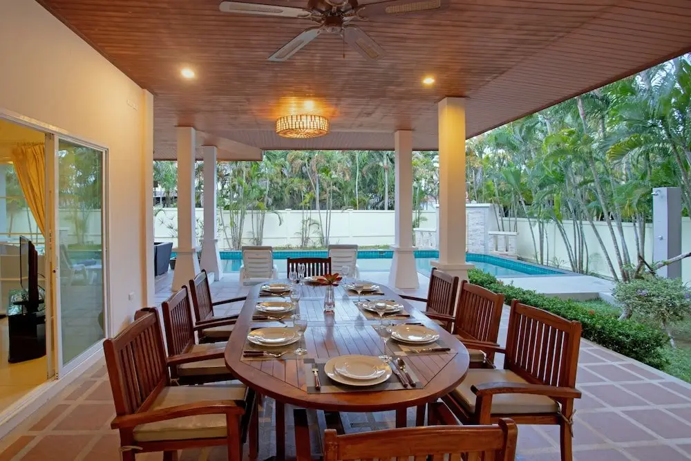 Муанг: Tropical Thai Style 4BR Pool Villa Fanny