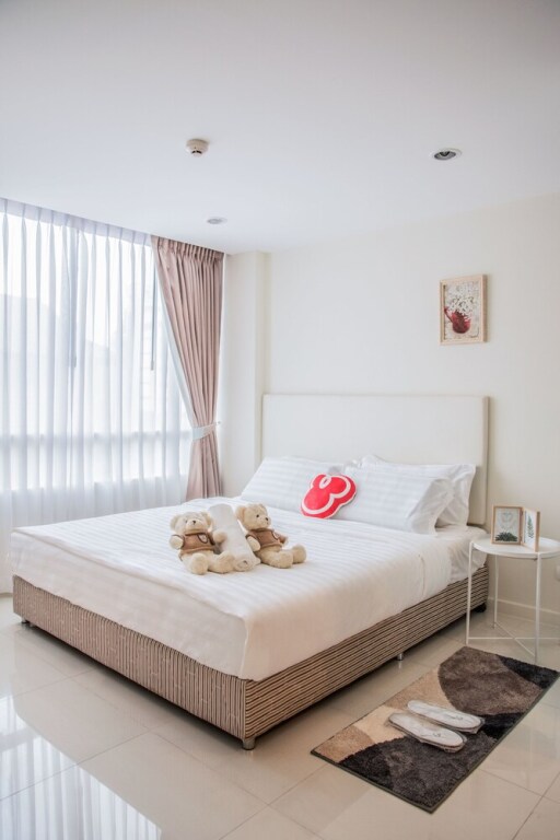 Бангкок: Locals Bangna Elements Srinakarin