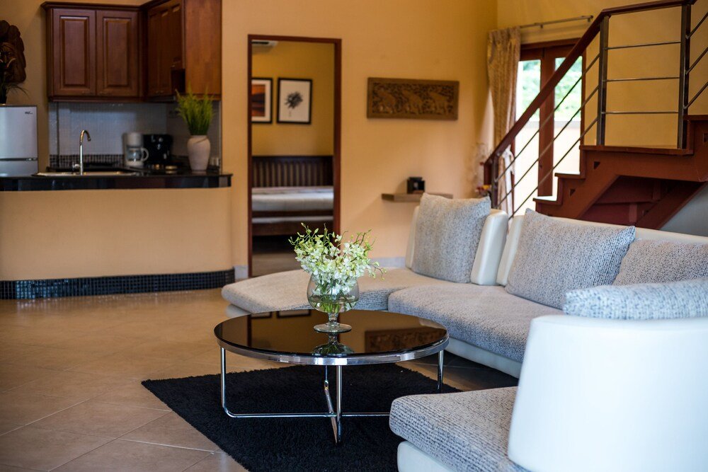 Blissful Villa Felicity with Ample Space — фото 1