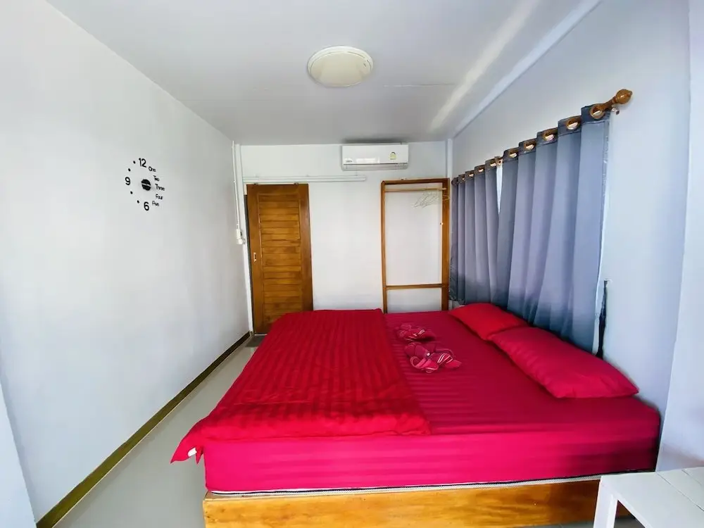 Старая часть Ланты: Kohmook Seaview Bungalow