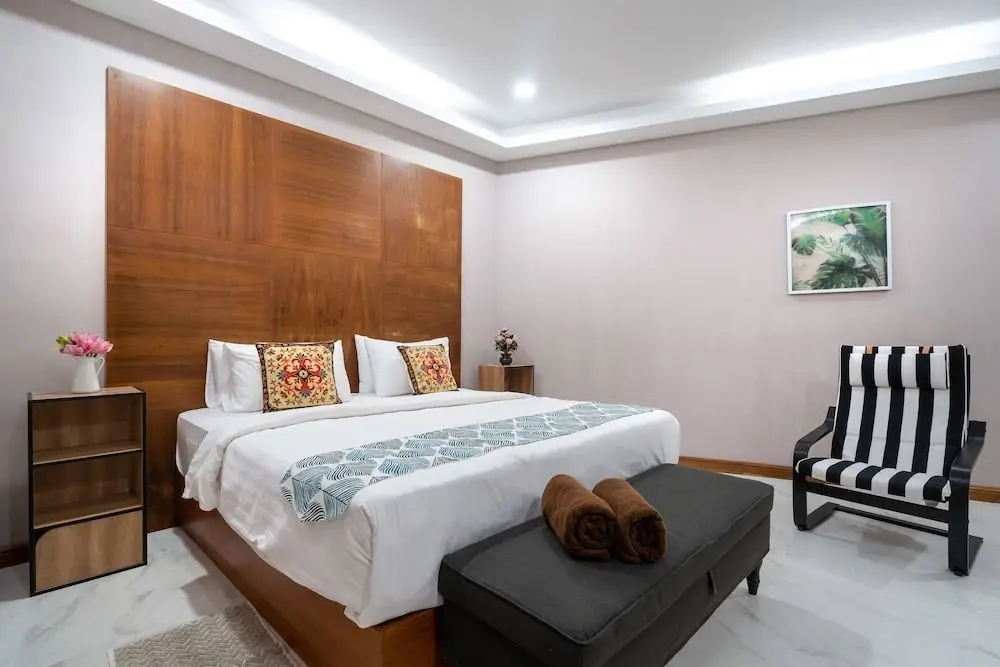 Тхаланг: Bright Luxury Villa W Garden Pool & Sauna