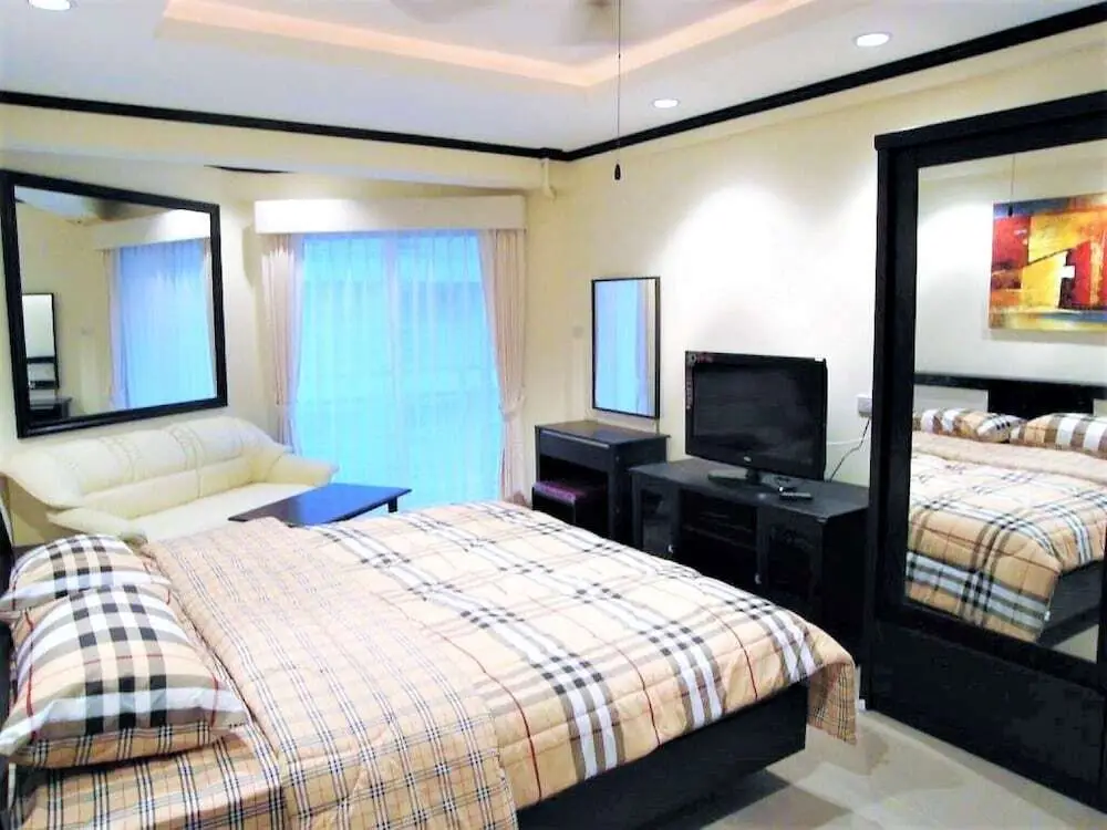 Паттайя: Sea View Condo - Jomtien Beach
