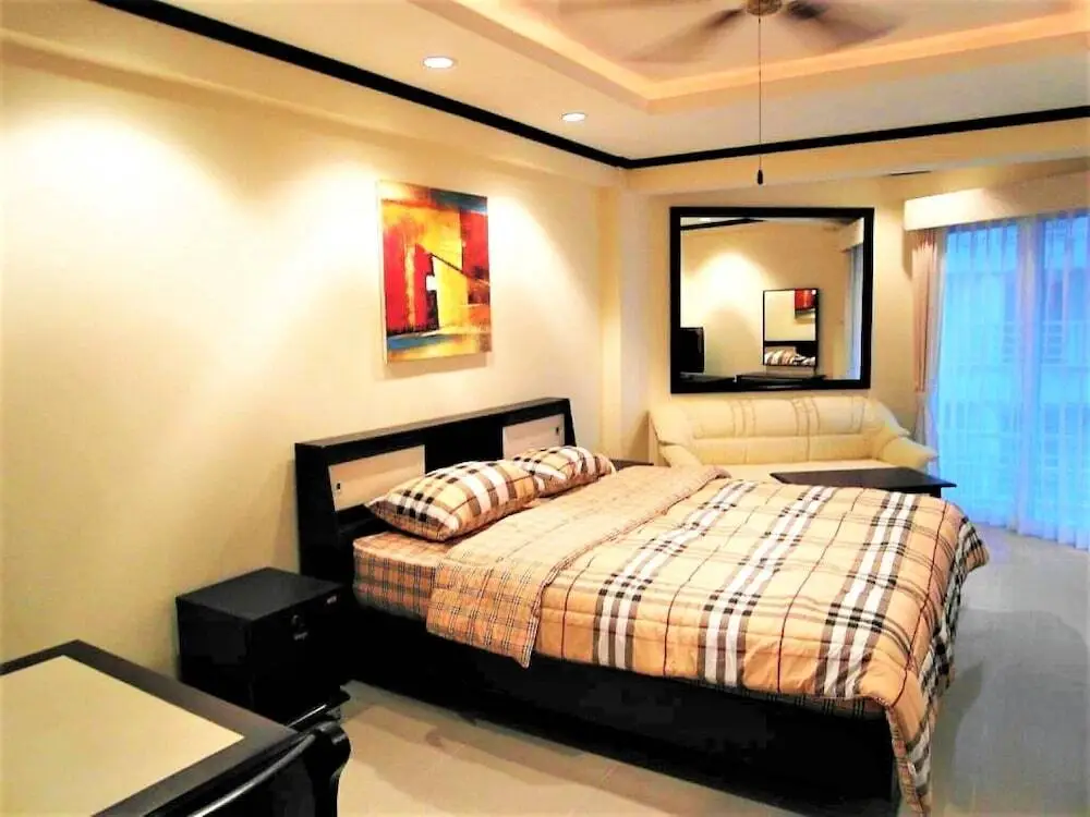Паттайя: Sea View Condo - Jomtien Beach