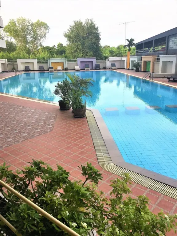 Паттайя: Poolview Condo Rentbuythailand