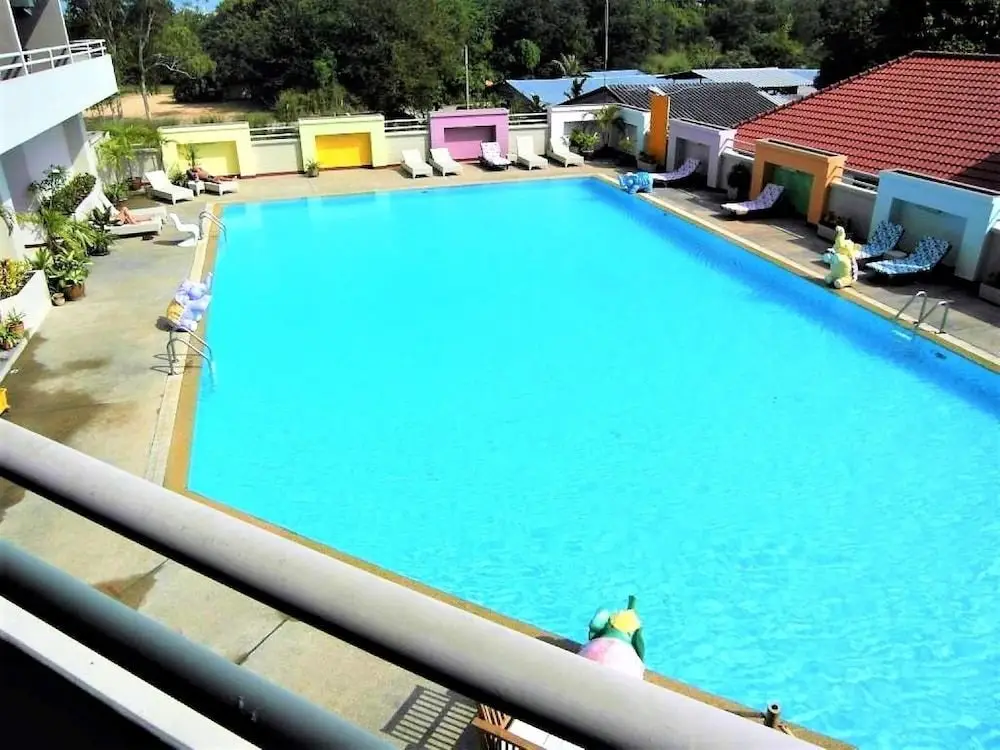 Паттайя: Poolview Condo Rentbuythailand