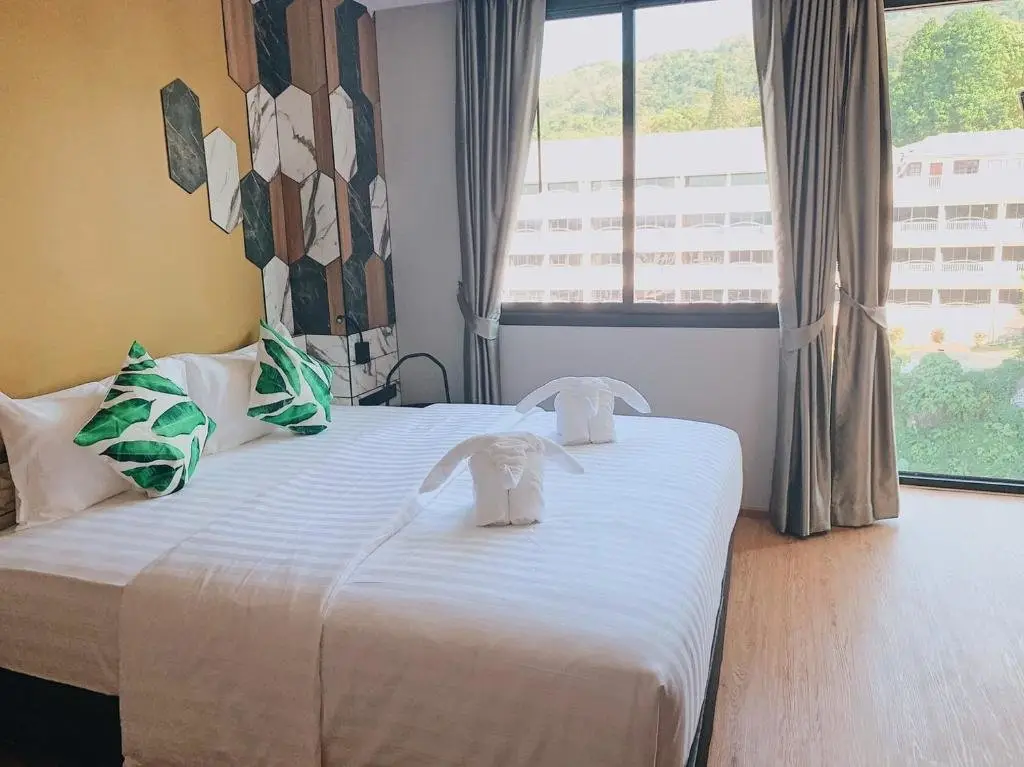 Кату: Sky Wave Patong
