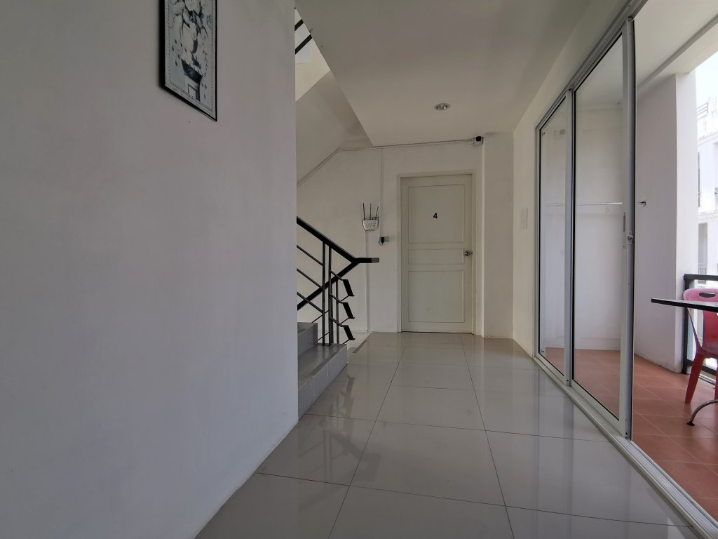 Кату: Sure Guesthouse