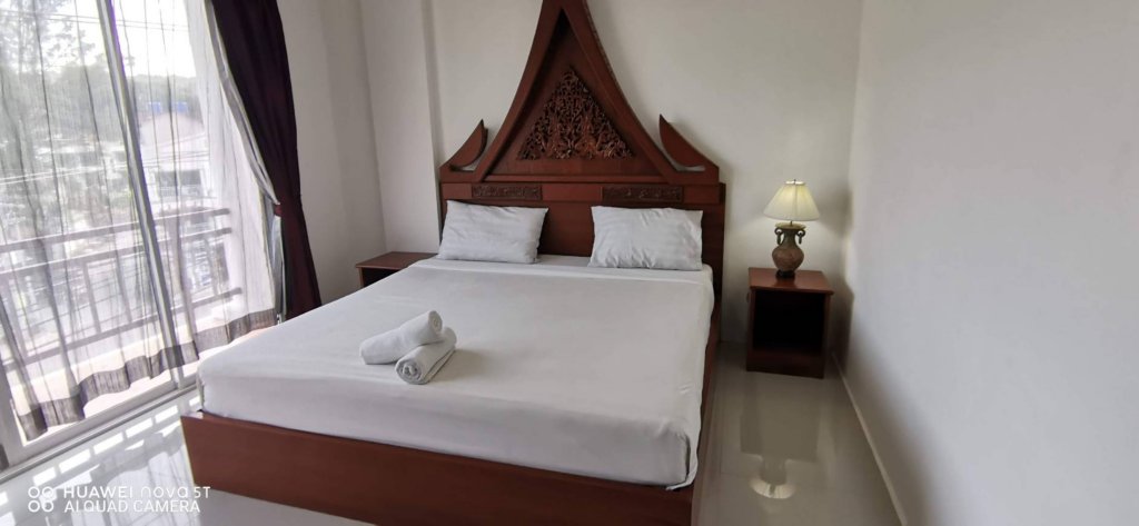 Кату: Sure Guesthouse