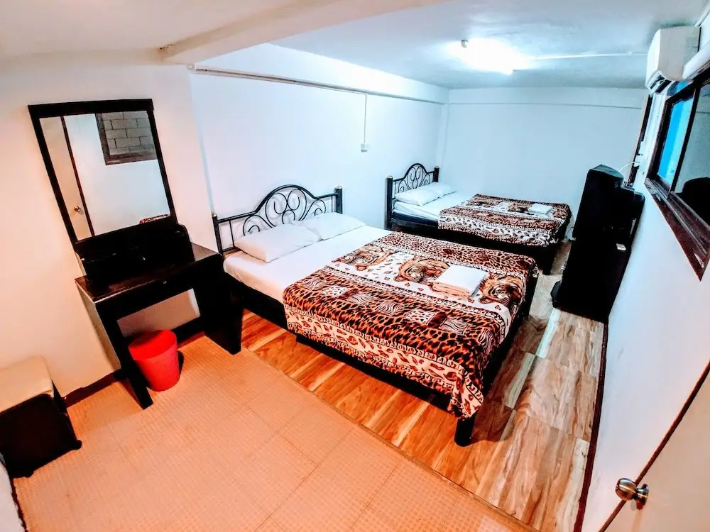Бангкок: Zuzu Hostel