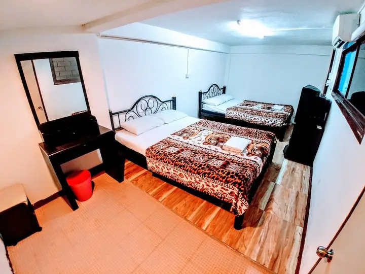 Бангкок: Zuzu Hostel