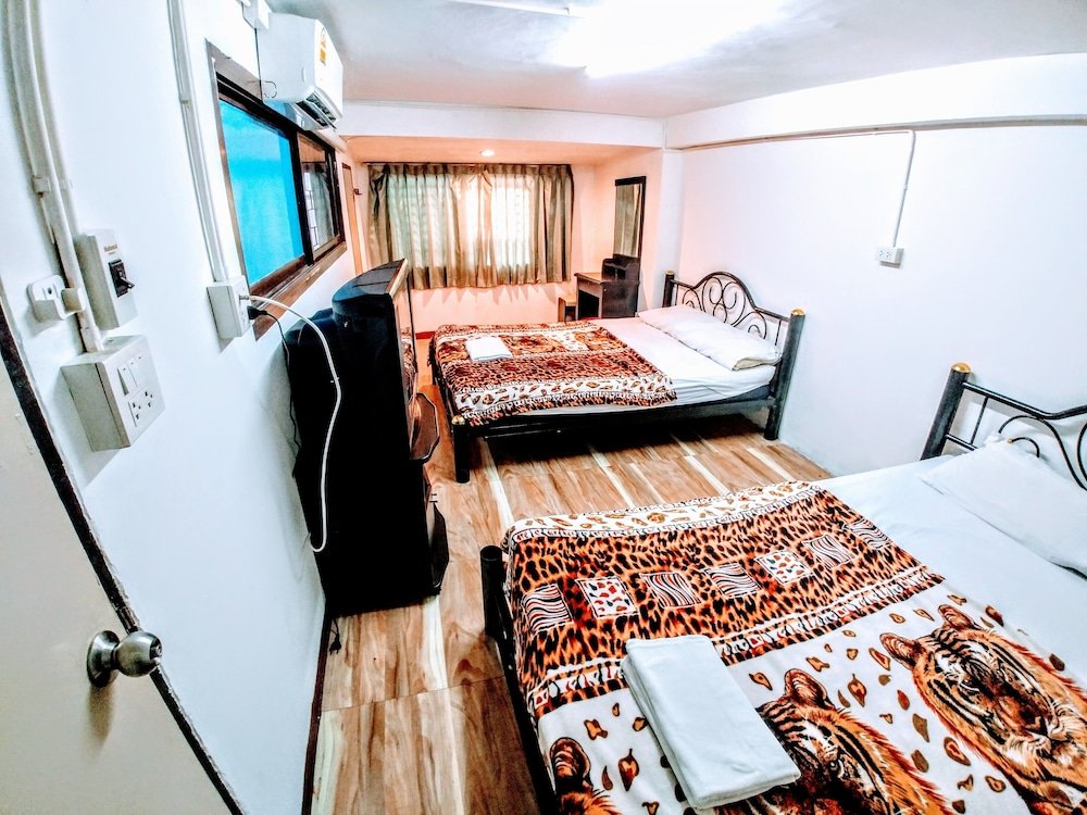 Бангкок: Zuzu Hostel