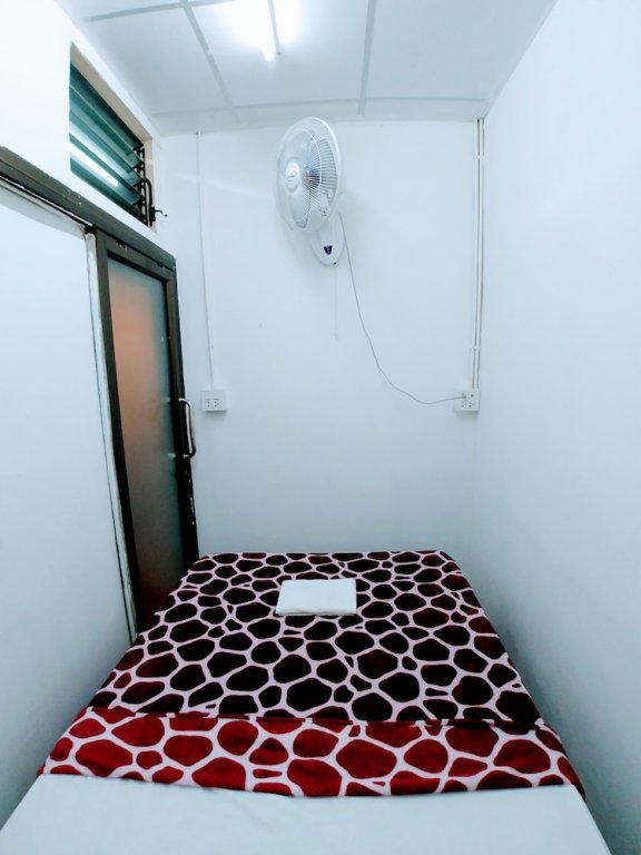 Бангкок: Zuzu Hostel