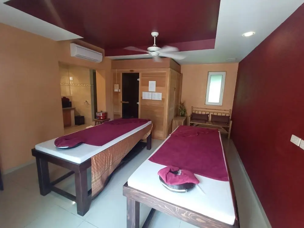Ко Чанг: Coral Cove Beachfront Villa - Hotel Managed