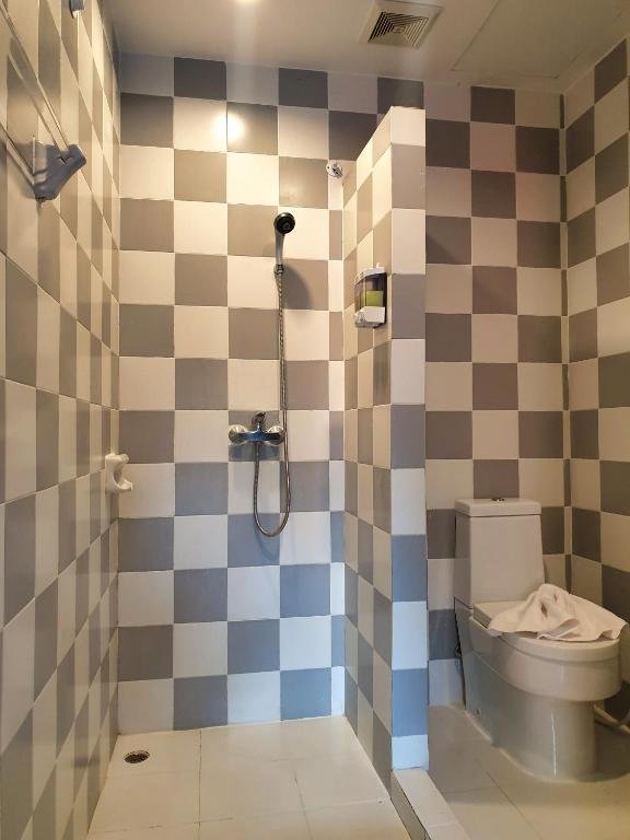 Муанг: My Friend's House