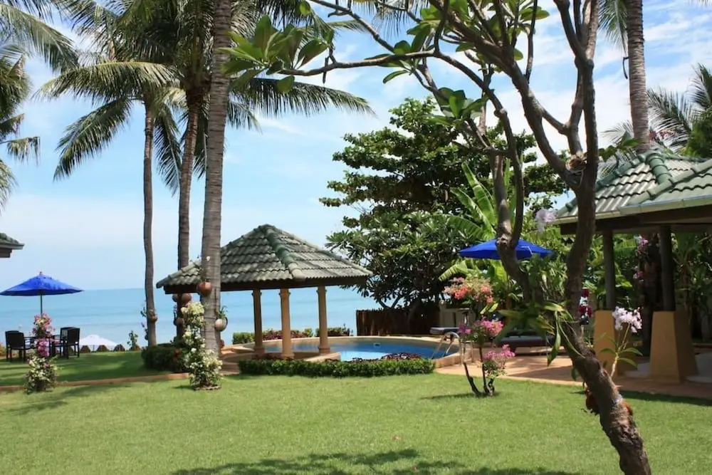 Самуи: 5 Bedroom Beach Front Villa on Samrong Bay