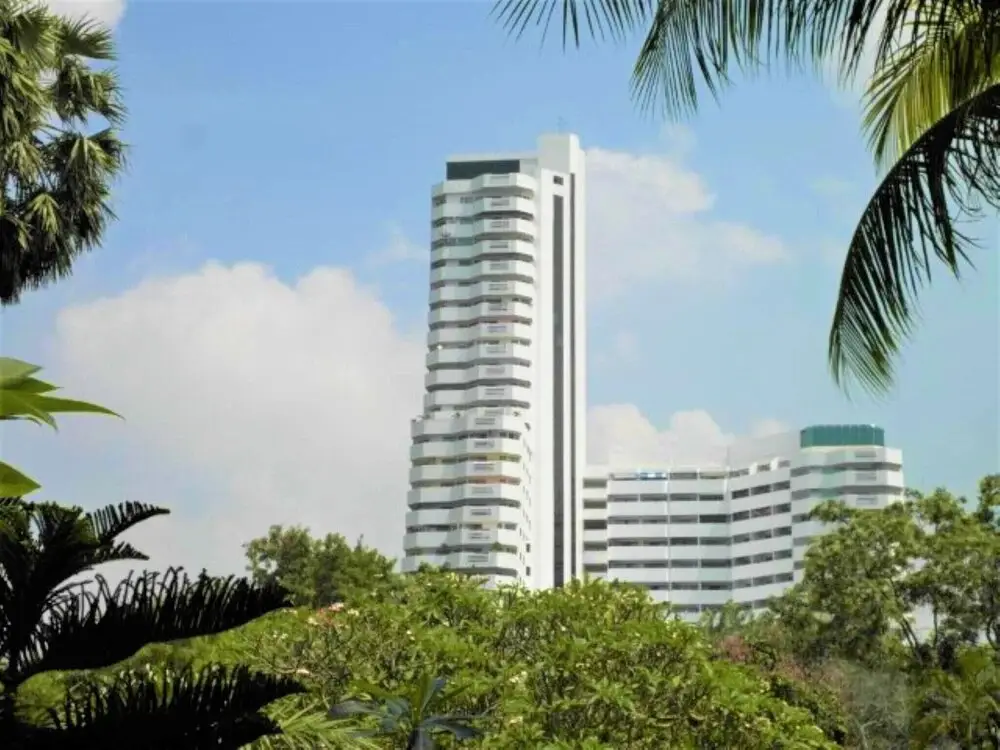 Паттайя: Fantastic 2 bed With Huge Balcony & sea Views
