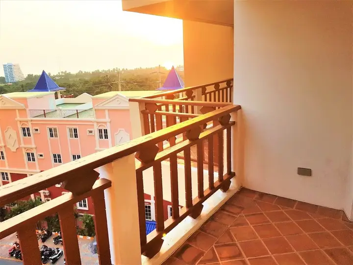 Паттайя: Spacious 2 Bedroom in Great Location Royal Hill Resort Pattaya