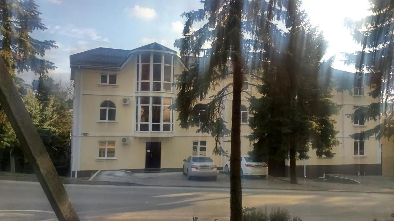 Пятигорск: Меблированные комнаты на Пастухова 1