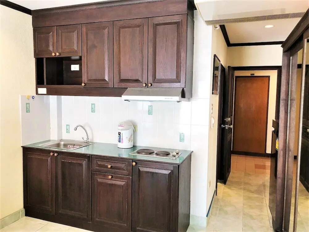 Паттайя: Sea View Apartment Rimhad Condominium Pattaya