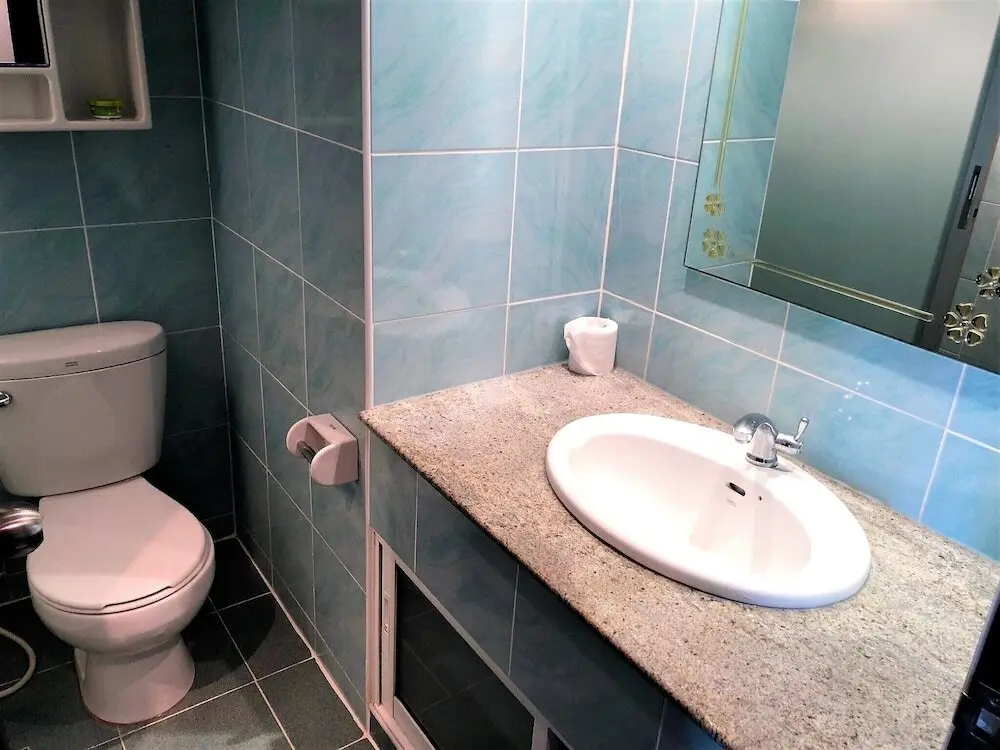 Паттайя: Sea View Apartment Rimhad Condominium Pattaya