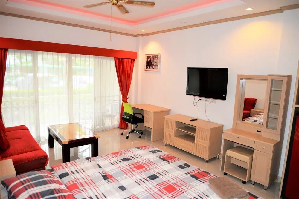 Паттайя: Baan Suan Lalana Te Ground Floor Studio Apartment Jomtien