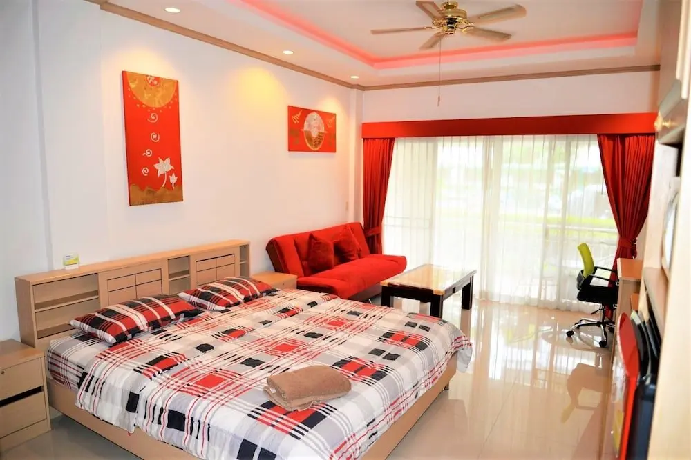 Паттайя: Baan Suan Lalana Te Ground Floor Studio Apartment Jomtien