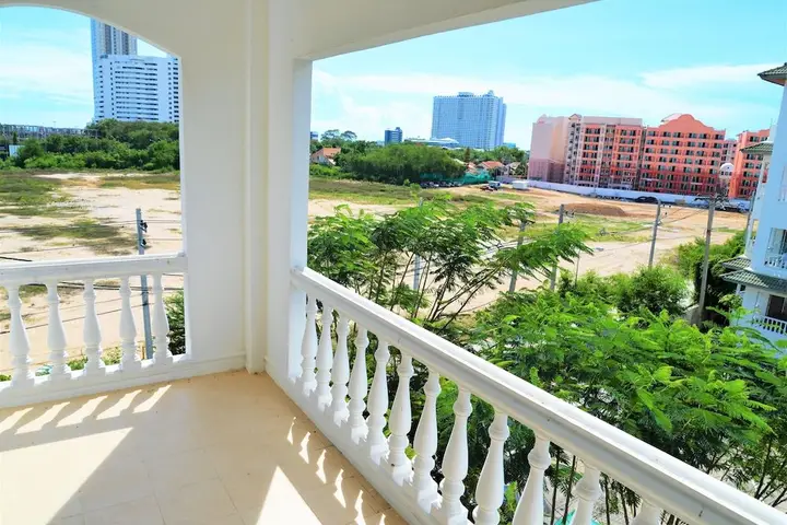 Паттайя: Baan Suan Lalana Te Pattaya