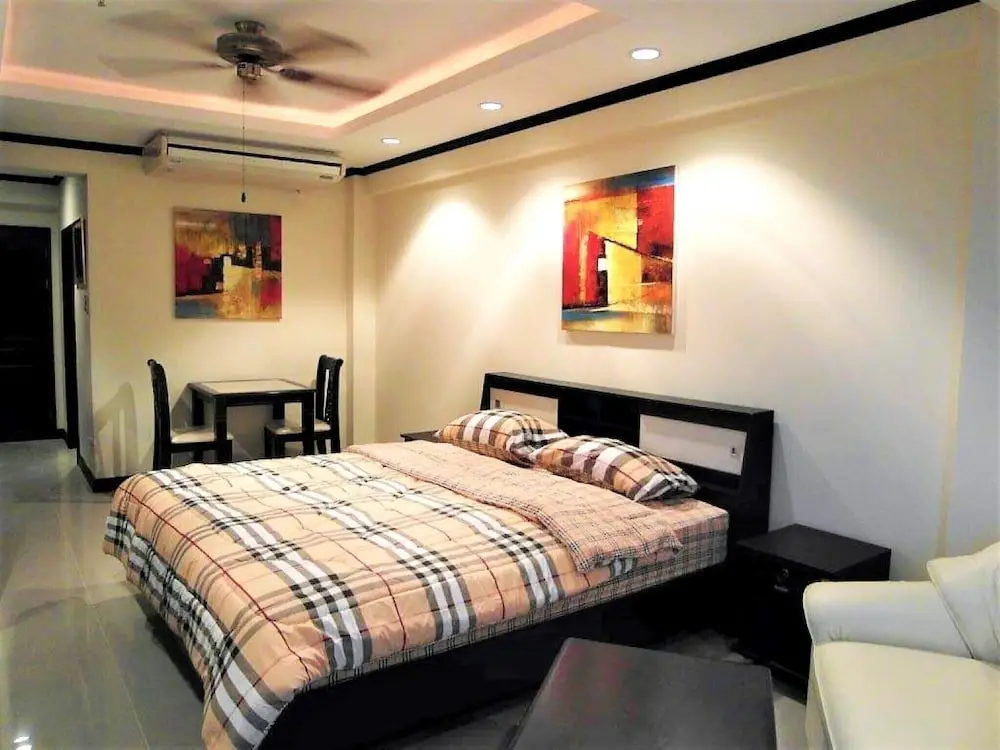 Паттайя: Sea View Beach Condo Jomtien Pattaya Large Pool