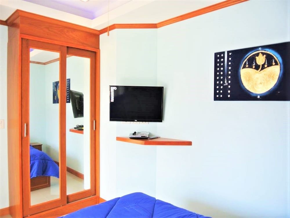 Паттайя: Top Floor Apartment Baan Suan Lalana