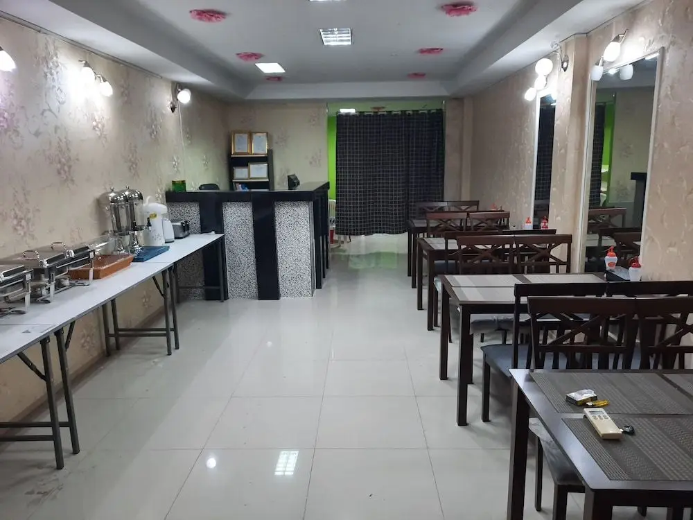 Паттайя: RD Hostel & Restaurant