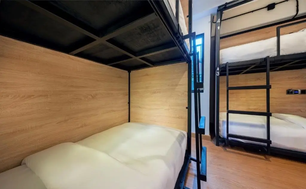 Бангкок: Siam Subway Hostel and Café
