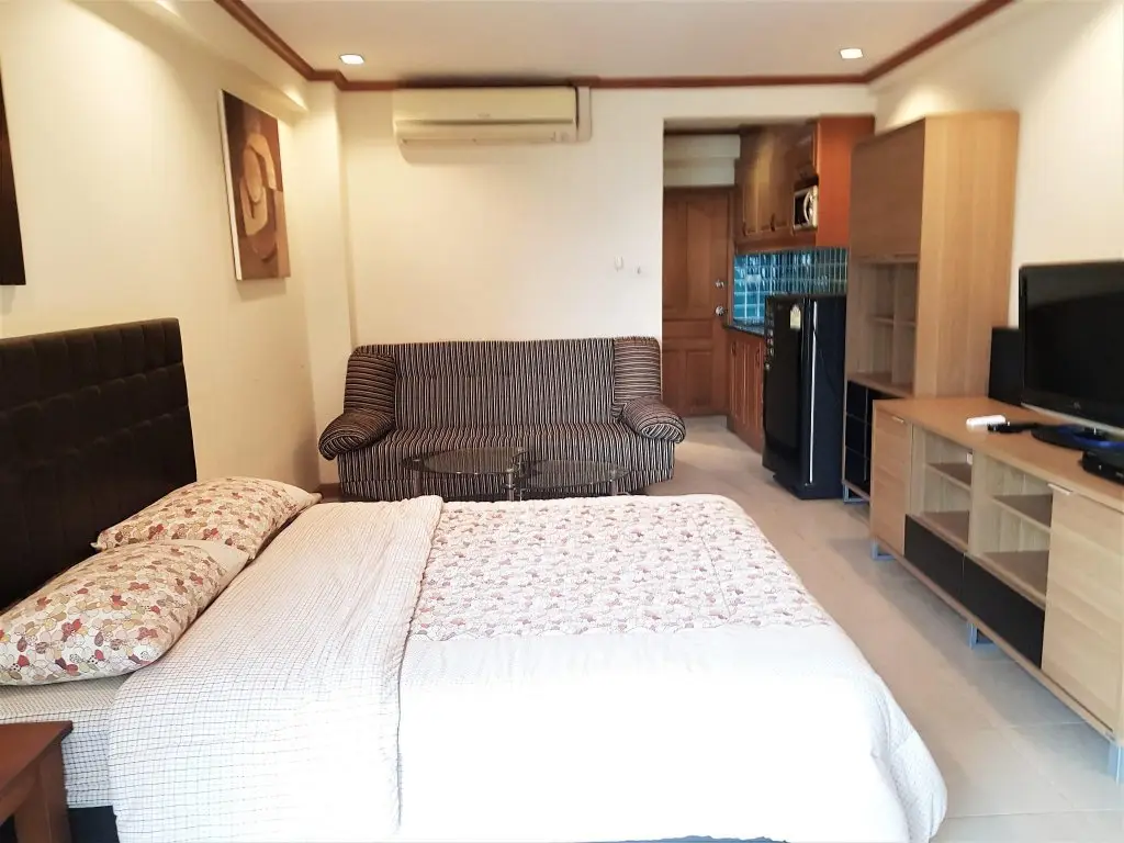 Паттайя: Sea View Studio Apartment Jomtien Beach Condominium Pattaya