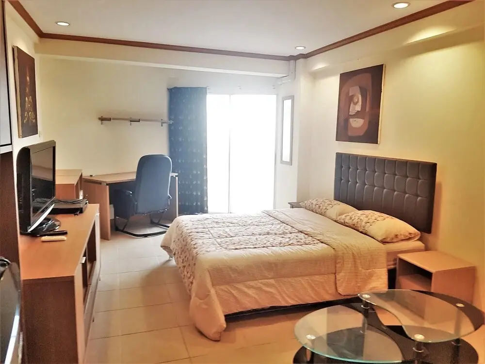 Паттайя: Sea View Studio Apartment Jomtien Beach Condominium Pattaya
