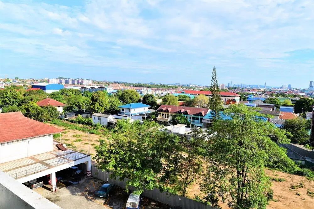 Паттайя: Pattaya Plaza Condotel Large Studio Apartment Sukhumvit