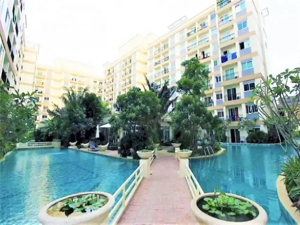 Паттайя: Park Lane Condominium Pattaya Free Shuttle bus to Beach